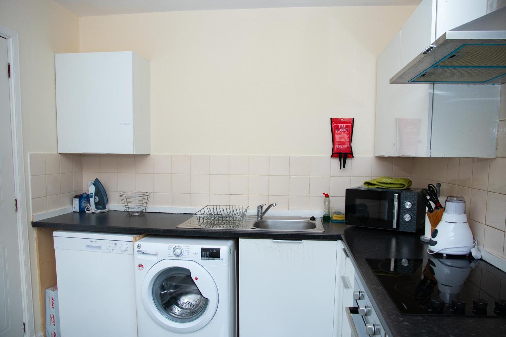 אברדין Charlotte Apartment מראה חיצוני תמונה