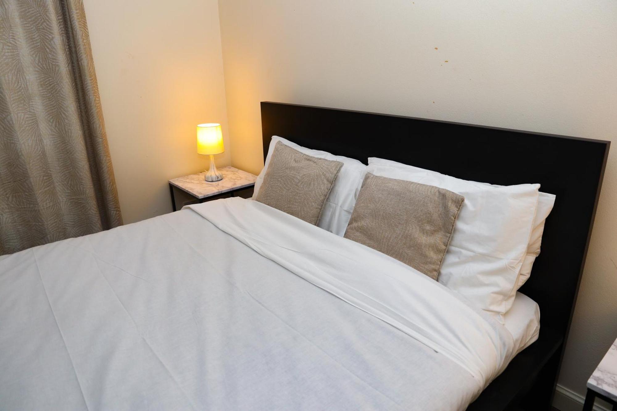 אברדין Charlotte Apartment מראה חיצוני תמונה