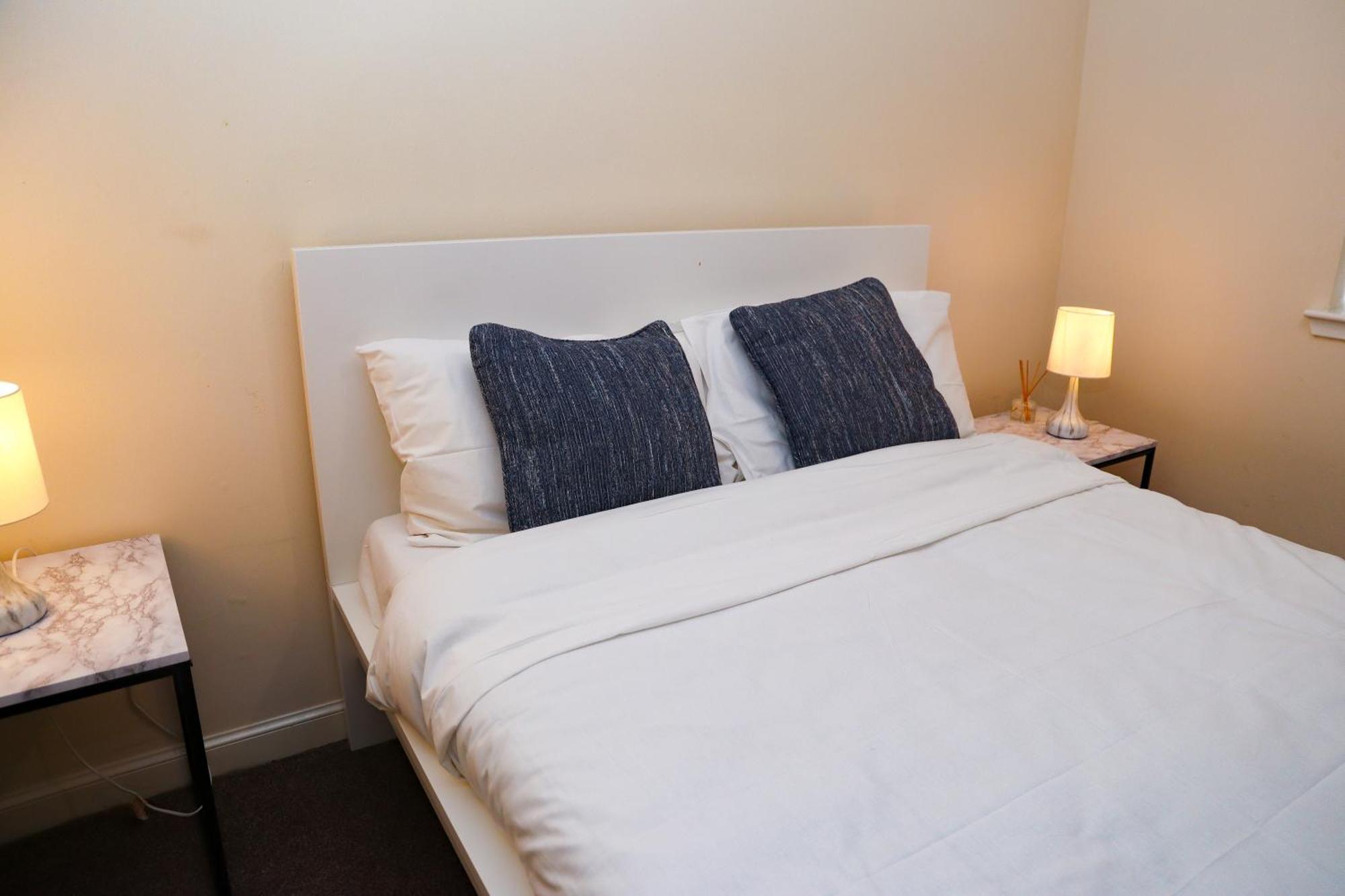 אברדין Charlotte Apartment מראה חיצוני תמונה