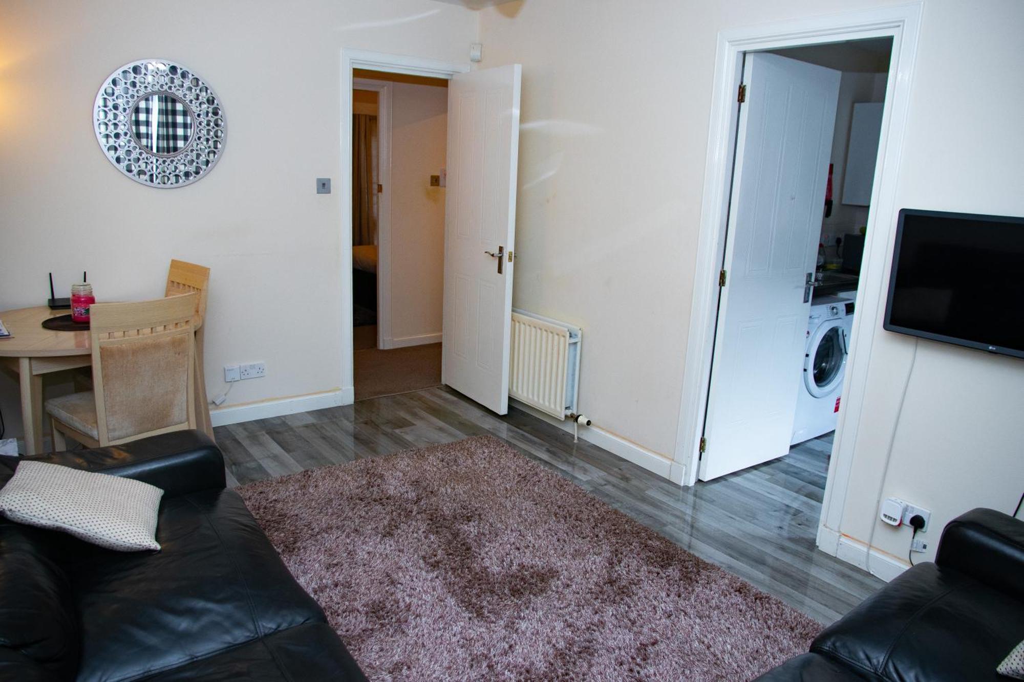 אברדין Charlotte Apartment מראה חיצוני תמונה
