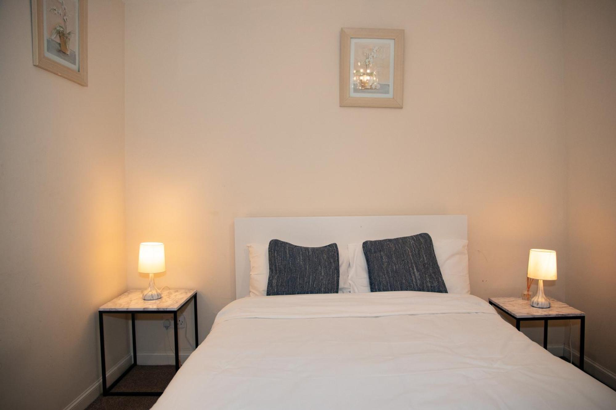 אברדין Charlotte Apartment מראה חיצוני תמונה